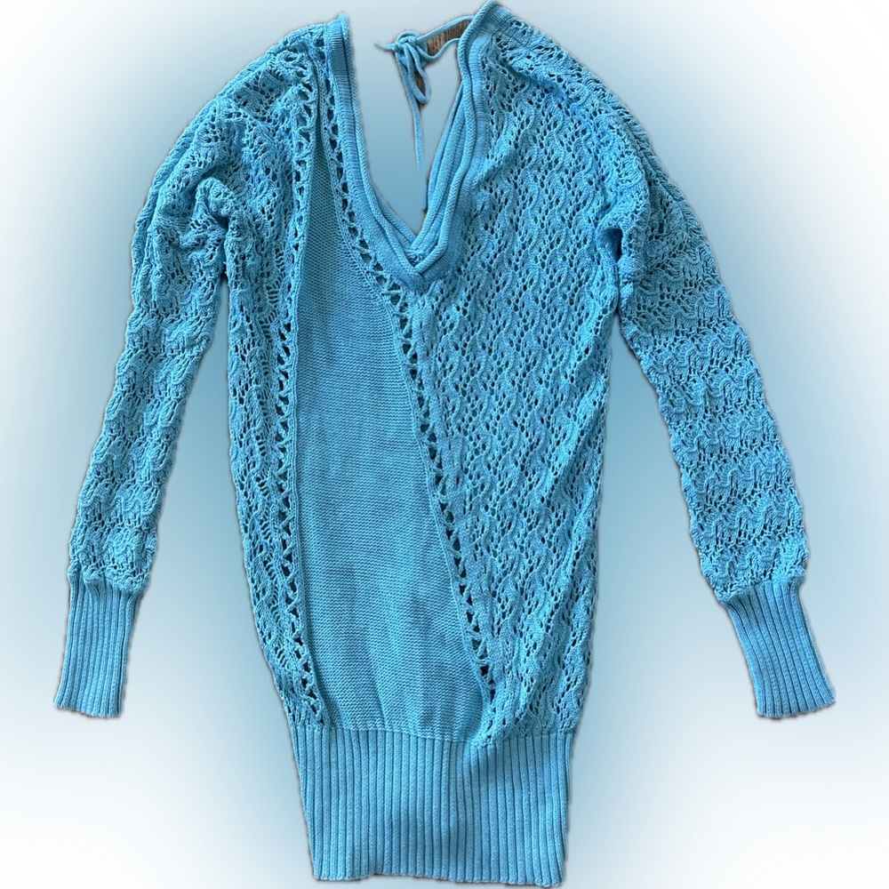 Cache Light Blue V-Neck Sweater